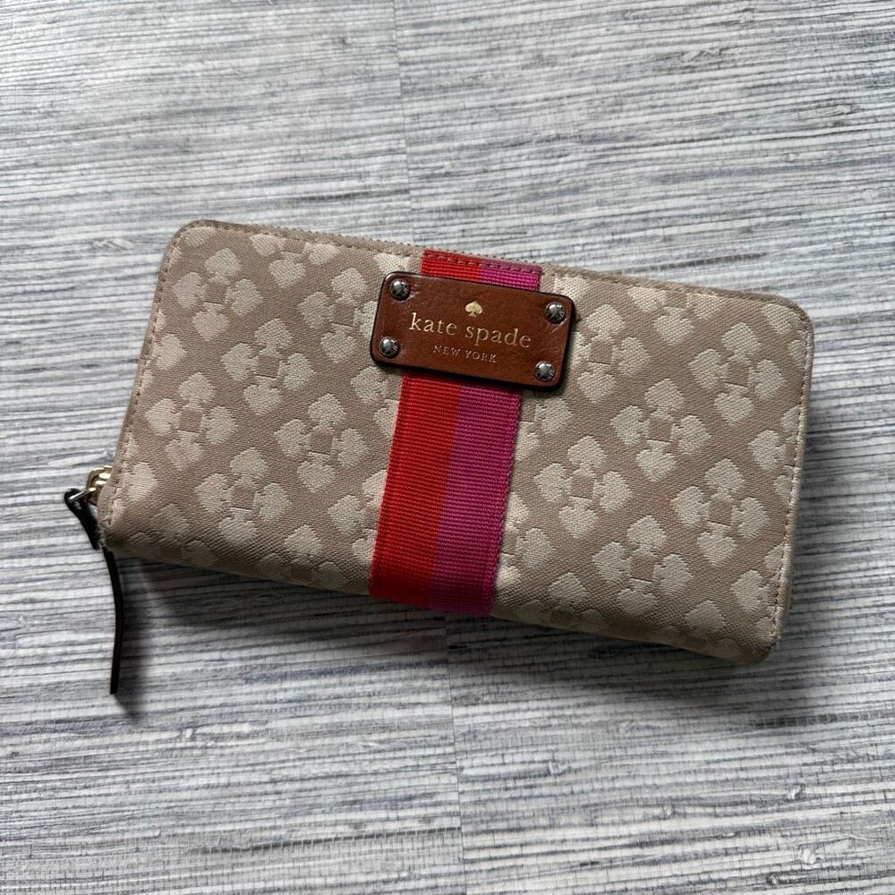 Kate Spade Classic Spade Neda Zip Around Wallet Stucco Beige Red Pink Stripe